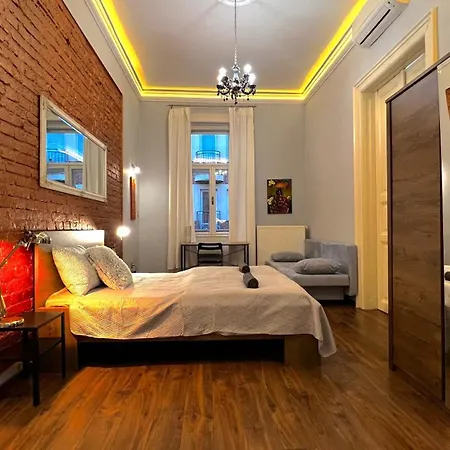 Apartman V6 By Small