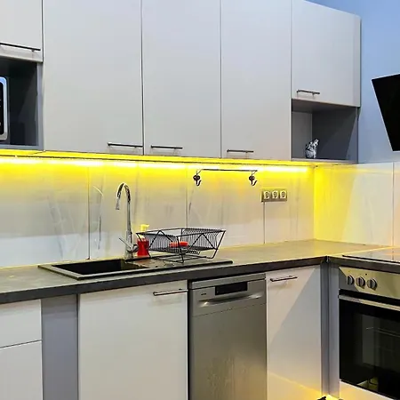 Apartment V6 By Small